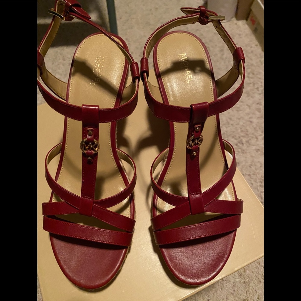 NWT Mk Preston Wedge Sandal